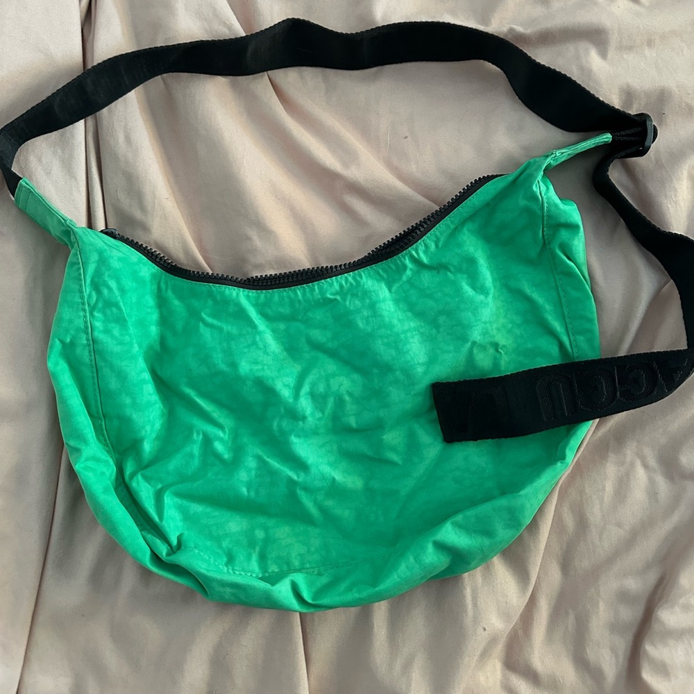 Baggu medium crescent bag